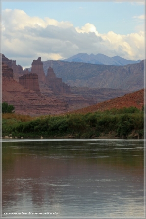 Fisher Towers mit La Sal Mountains / Moab, UT